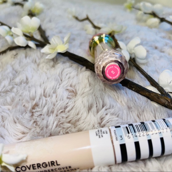 Jeffree Star concealer & Cover girl concealer - Picture 6 of 10